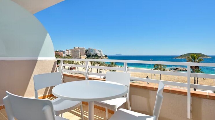 The Beach House Suite Extra Space Sea View